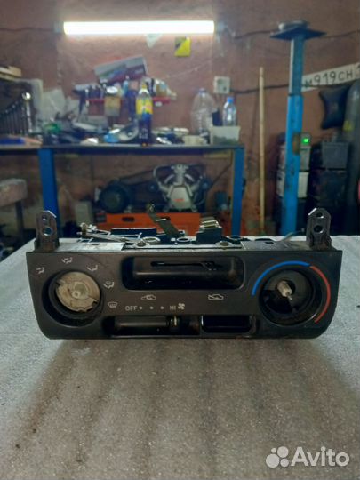 Блок управления печкой Тойота Карина е