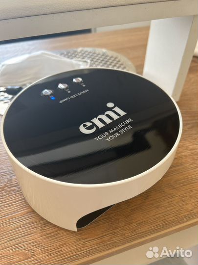 Лампа для сушки ногтей Emi