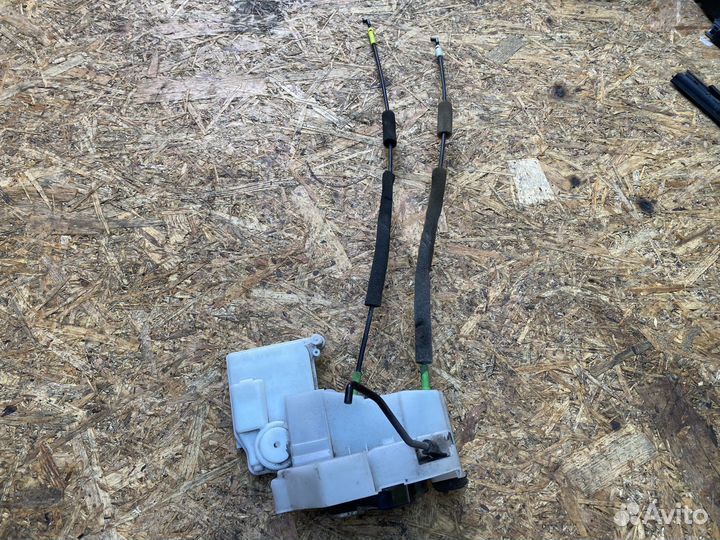 Замок двери mazda cx7 2007