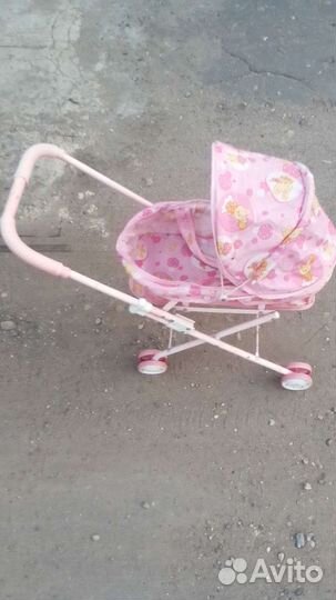 Игрушка газонокосилка. Чебурашка. Кукла. Коляска