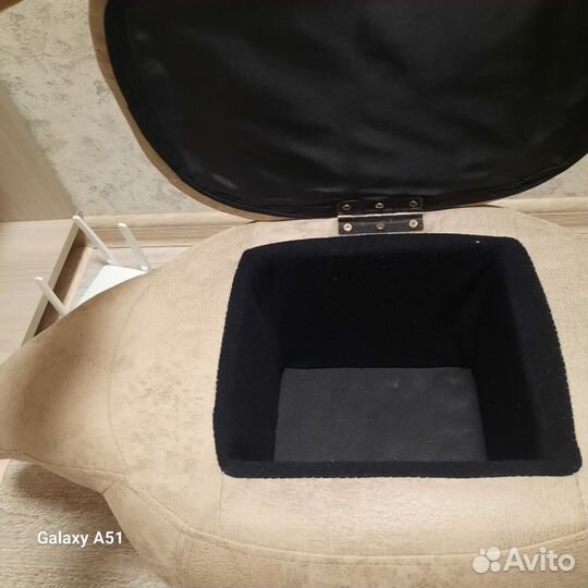 Пуфик в прихожую с ящиком