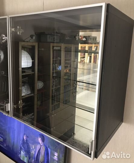 Полка-витрина навесная икеа