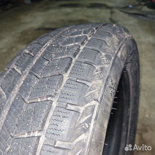 Zmax Icepioneer 868 195/65 R15 95T