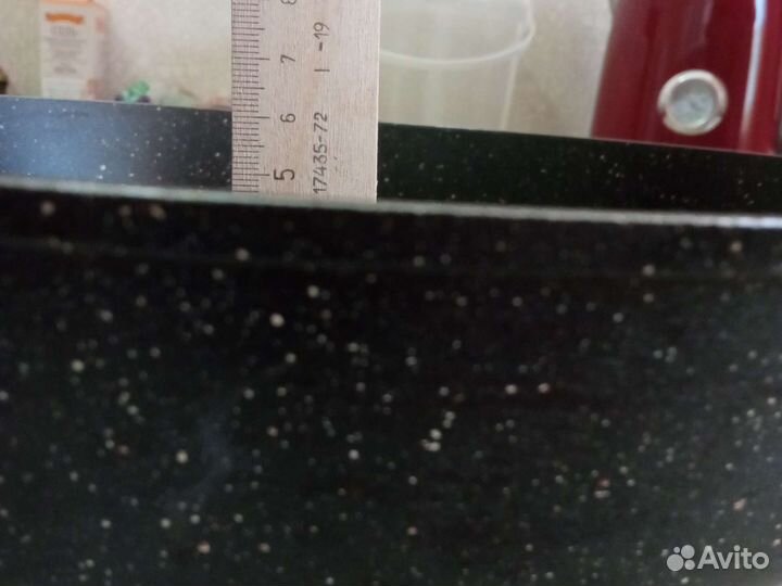 Сковороды две