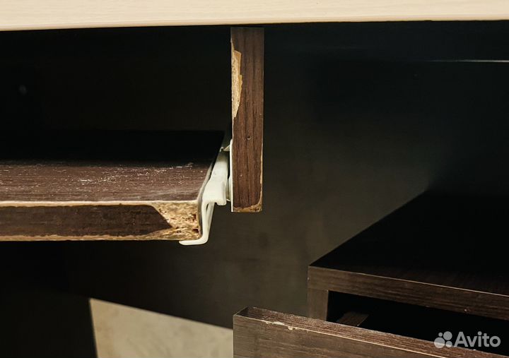 Компьютерный стол угловой с ящиками