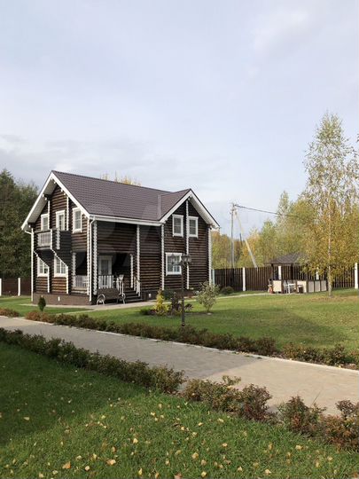 Коттедж 180 м² на участке 15 сот.