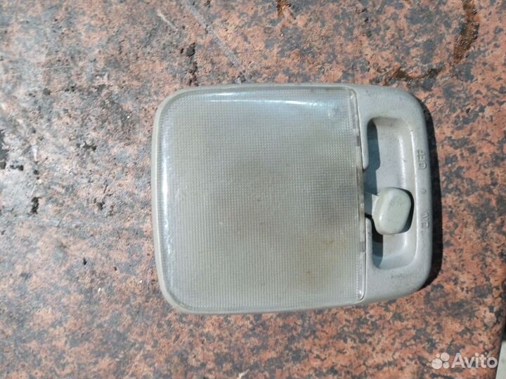 Плафон подсветки Nissan Bluebird