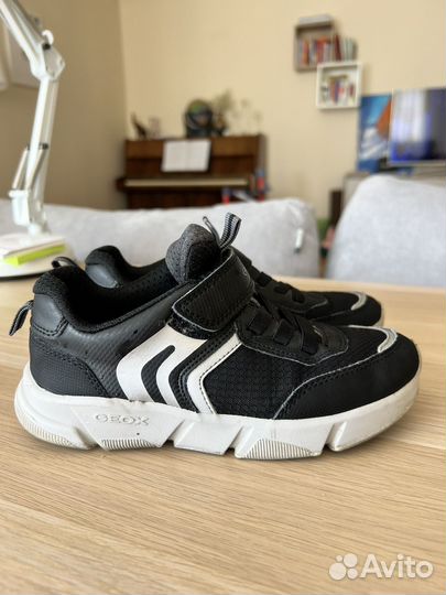 Кроссовки geox 31