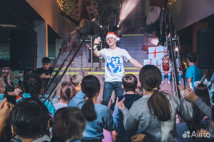 Ведущий и диджей