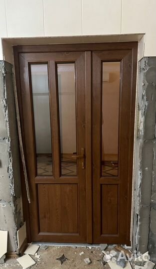 Дверь пластиковая 2-хстворчатая