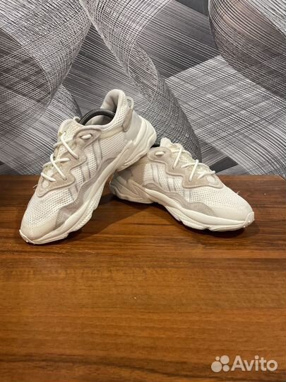 Кроссовки Adidas ozweego размер 38