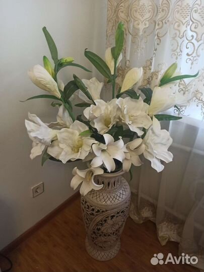 Ваза для искуственных цветов