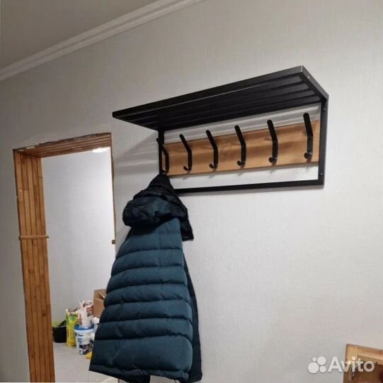 Вешалка с полкой