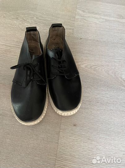 Обувь на девочку 34 размер