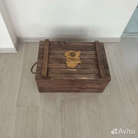 Ящик деревянный подарочный