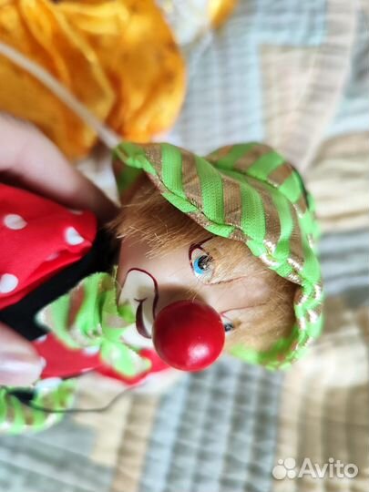 Кукла клоун. Кукла -Петрушка. Кукла марионетка