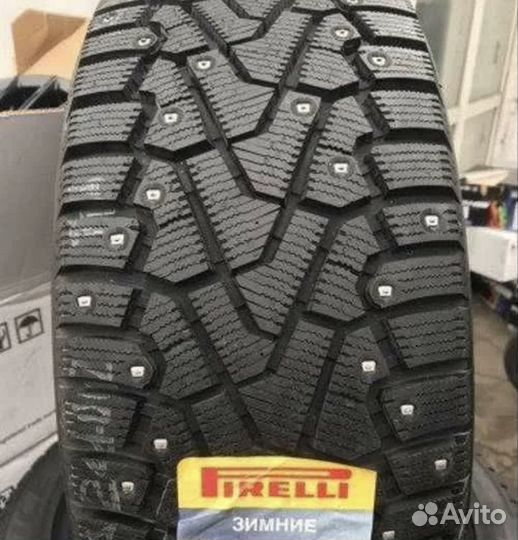 Pirelli Ice Zero 215/55 R17