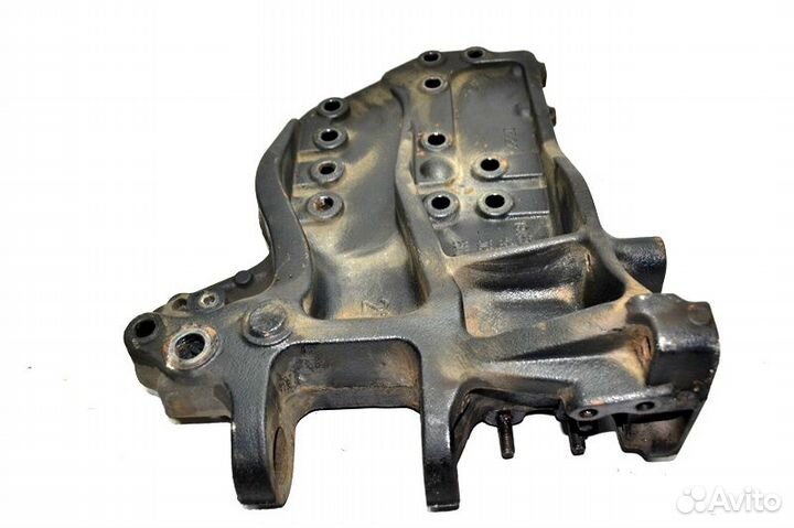 Кронштейн переднего бампера, правый scania G-serie