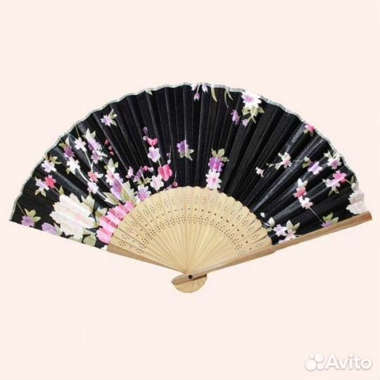 Веер из бамбука и шелка