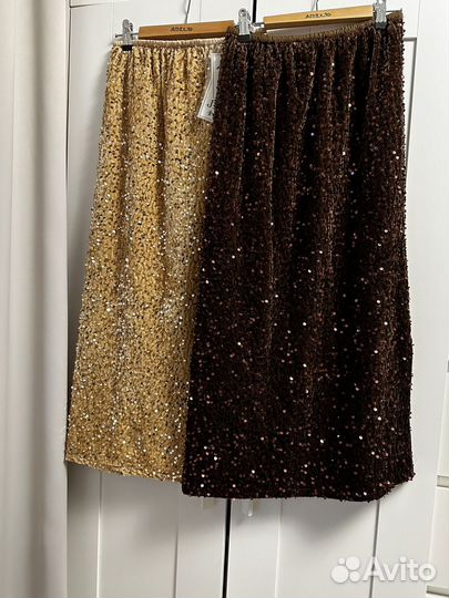 Юбка с разрезом с пайетками