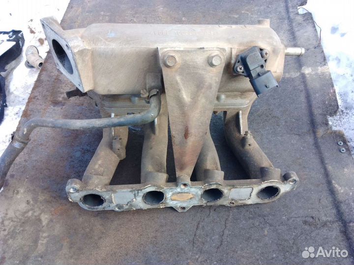 Коллектор впускной Chery Amulet