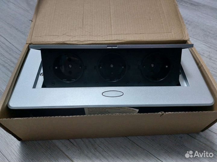 Встраиваемая розетка