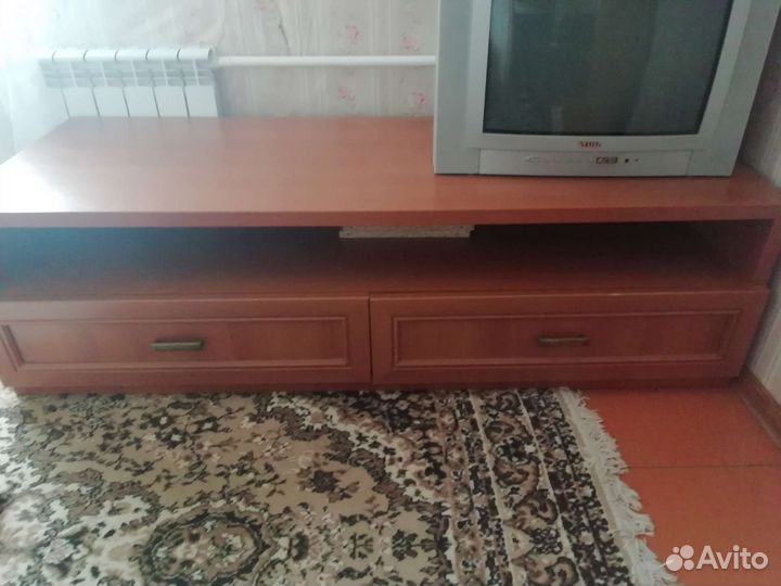 Тумба под телевизор