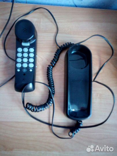 Телефон кнопочный