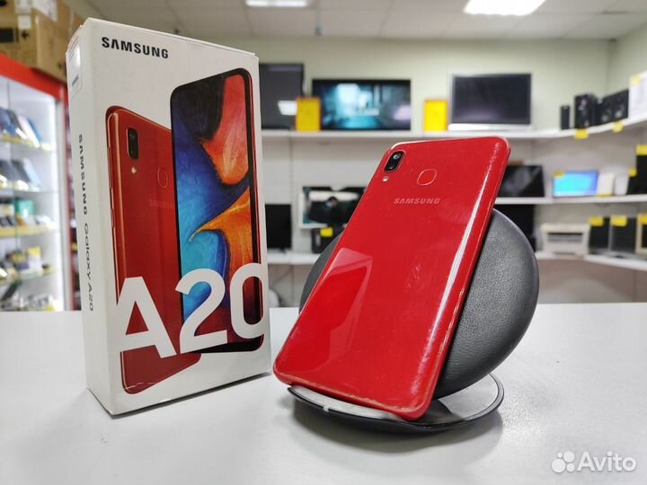 Samsung Galaxy A20, 3/32 ГБ