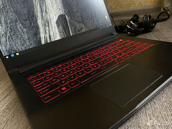 Мощный игровой ноутбук MSI GTX 1050ti