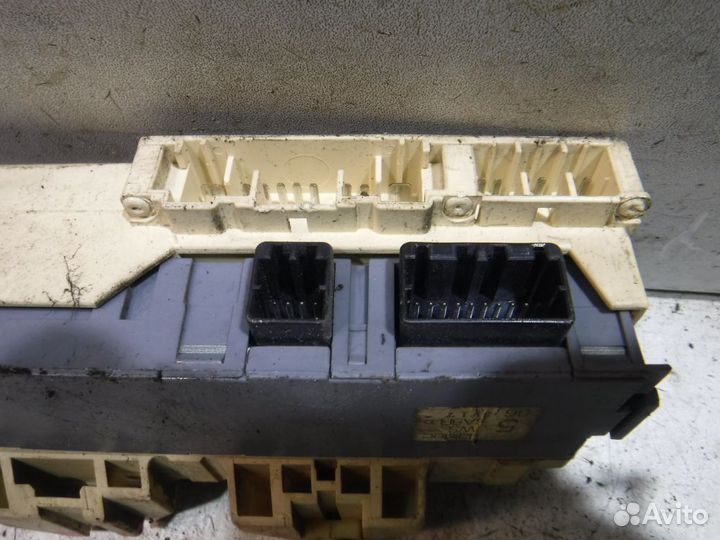 Блок предохранителей Mazda 626 GE