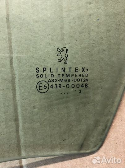 Стекло передней левой двери Peugeot 307