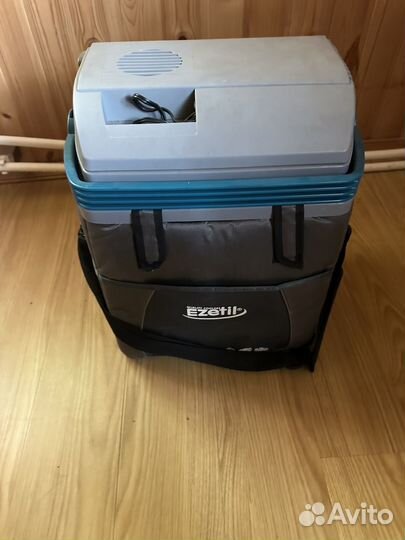 Минихолодильник для автомобиля