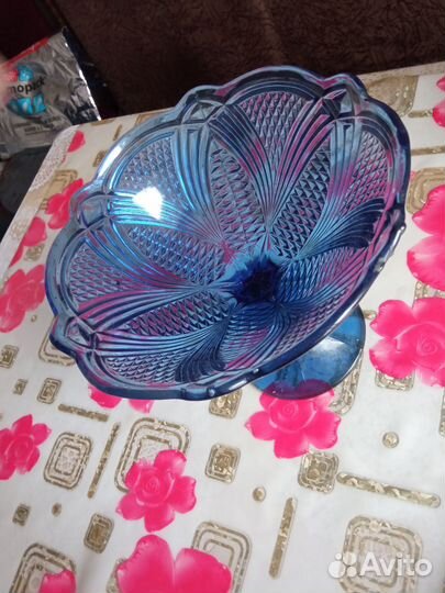 Ваза на ножке, кобальтовое стекло, винтаж, СССР