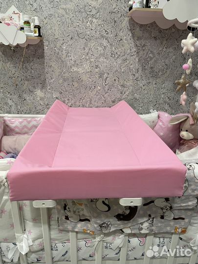 Пеленальная доска на кроватку