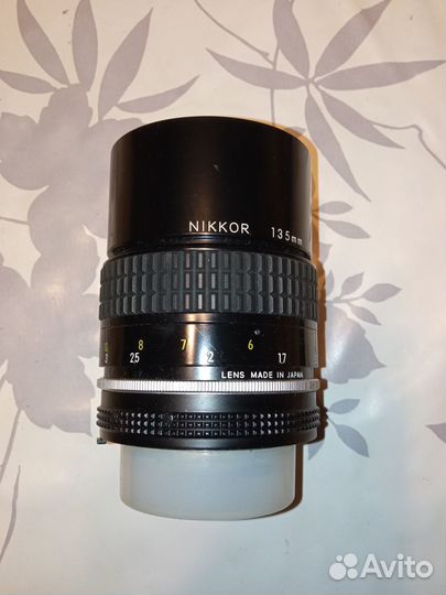 Фотоаппарат Никон FM, три объектива и вспышка