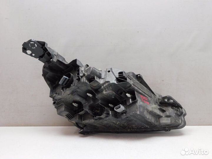 Фара левая Peugeot 3008