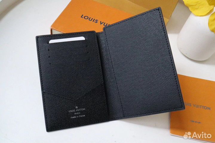 Кошелек мужской Lv