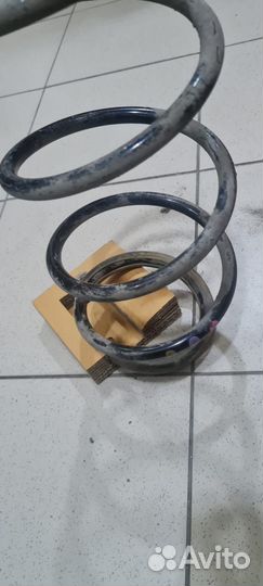 Пружина передняя Megane III 2009-16 Fluence