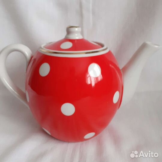 Чайник,фарфор песочное