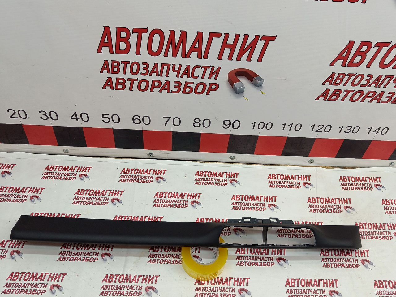 Накладка торпедо парприза Lixiang L9