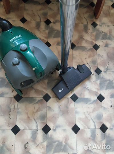 Пылесос Vitek