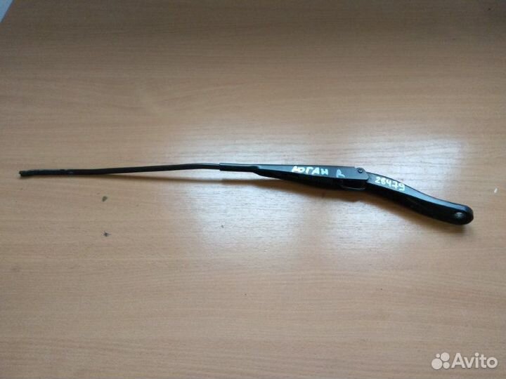 Поводок стеклоочистителя (дворников) Renault Logan