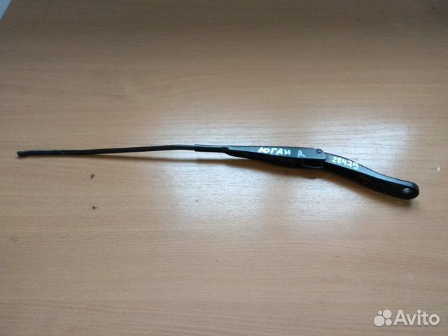 Поводок стеклоочистителя (дворников) Renault Logan