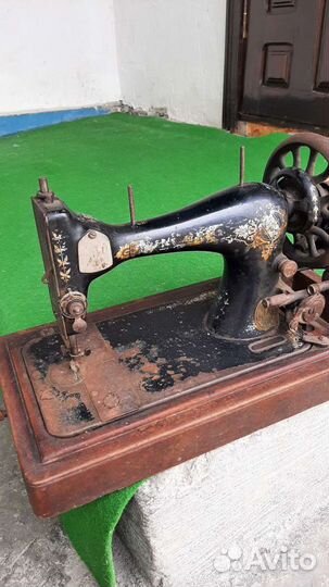 Швейная машинка зингер