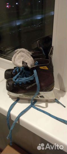 Хоккейные коньки bauer