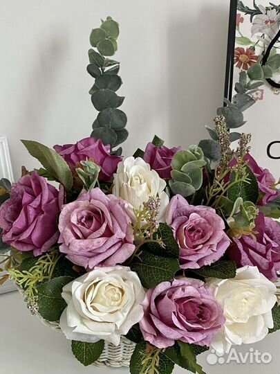 Искуственные цветы букет композиция в корзине