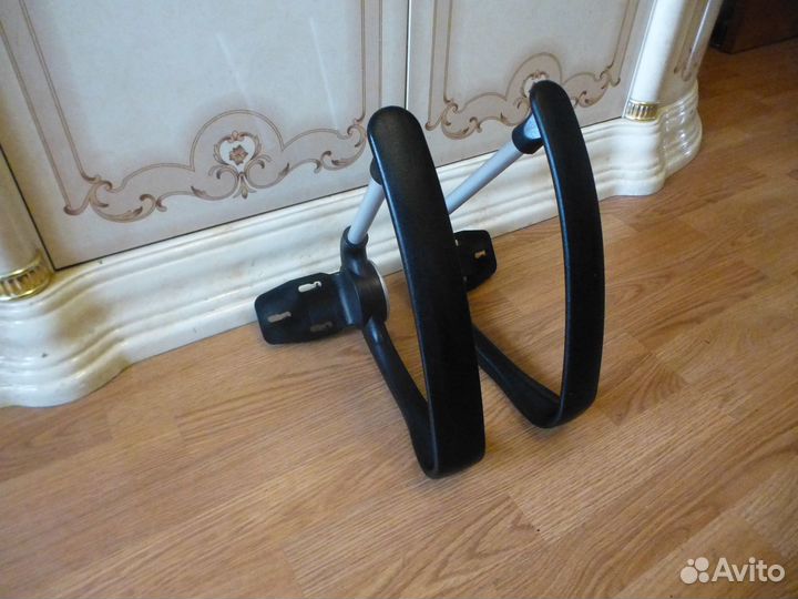 Комплект подлокотников от офисного кресла Арфа