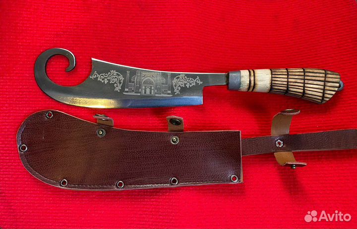 Узбекский топорик с деревянной ручкой