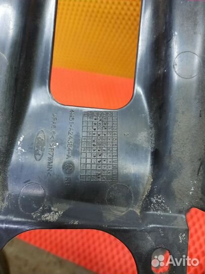 Накладка средней стойки Ford Focus 2